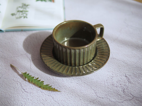 Scalloped Cup Set